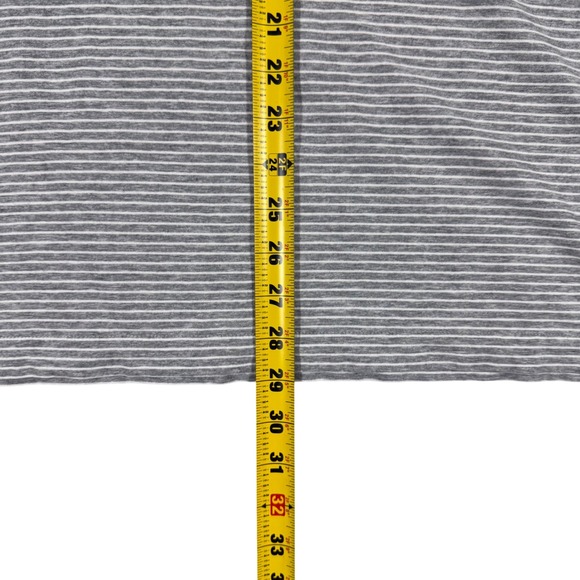 Vineyard‎ Vines Classic Fit Men's Gray White Stripe Polo Shirt Size Large Golf - Picture 9 of 10